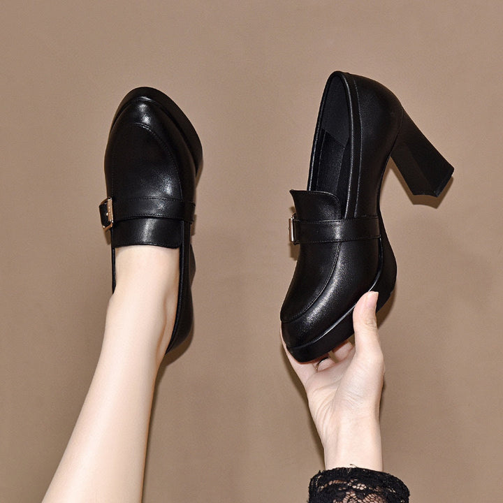 Mocassins à Talons – L’élégance effortless, du bureau à la soirée