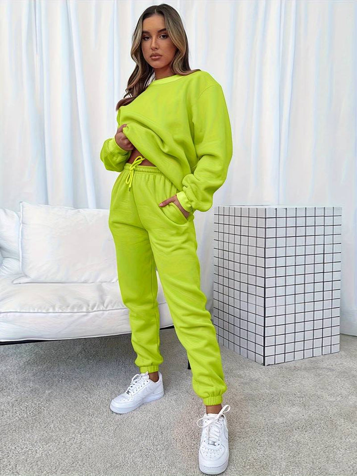 Ensemble Jogging Femme : Confort Doux et Style Décontracté Chic