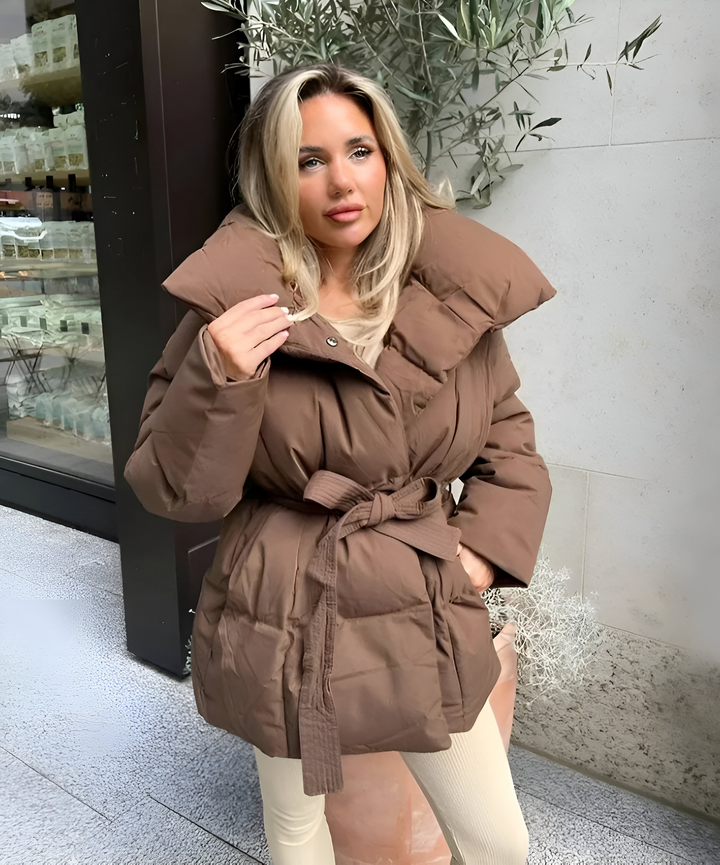 Doudoune Ceinturée : Chaleur Élégante & Silhouette Hiver