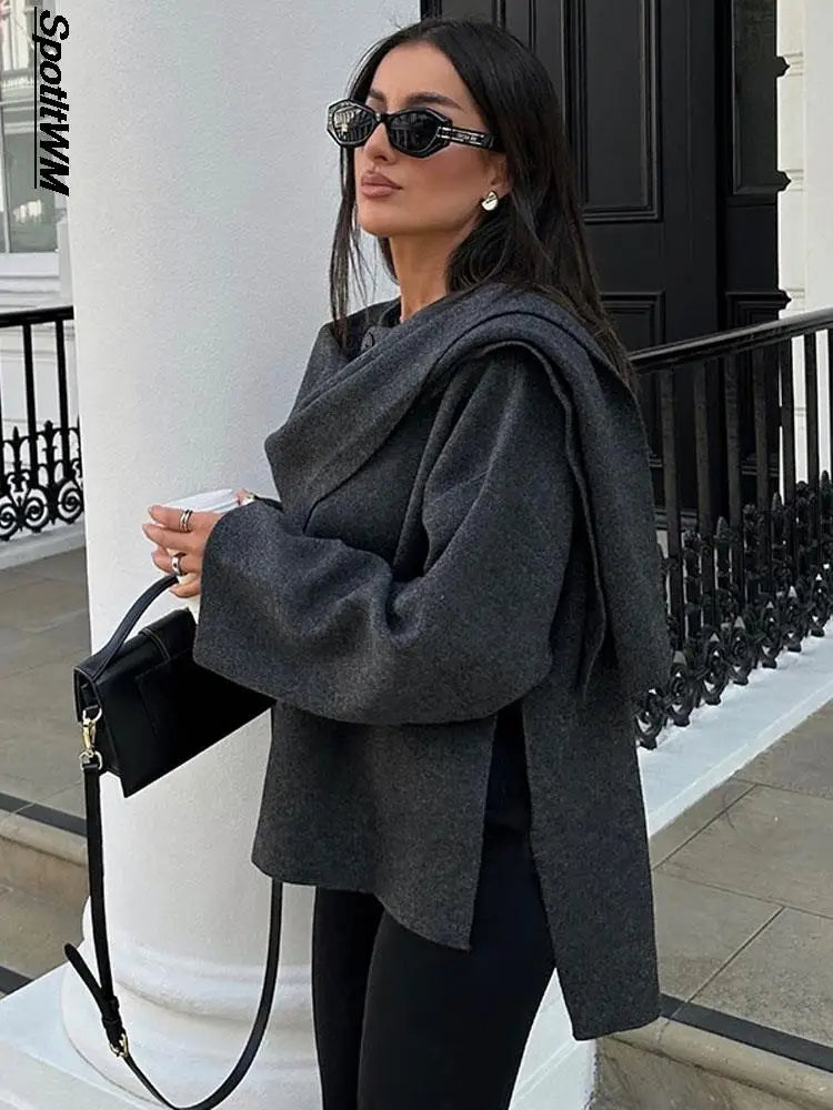 Manteau Drapé Oversize : Élégance Intemporelle et Confort Absolu