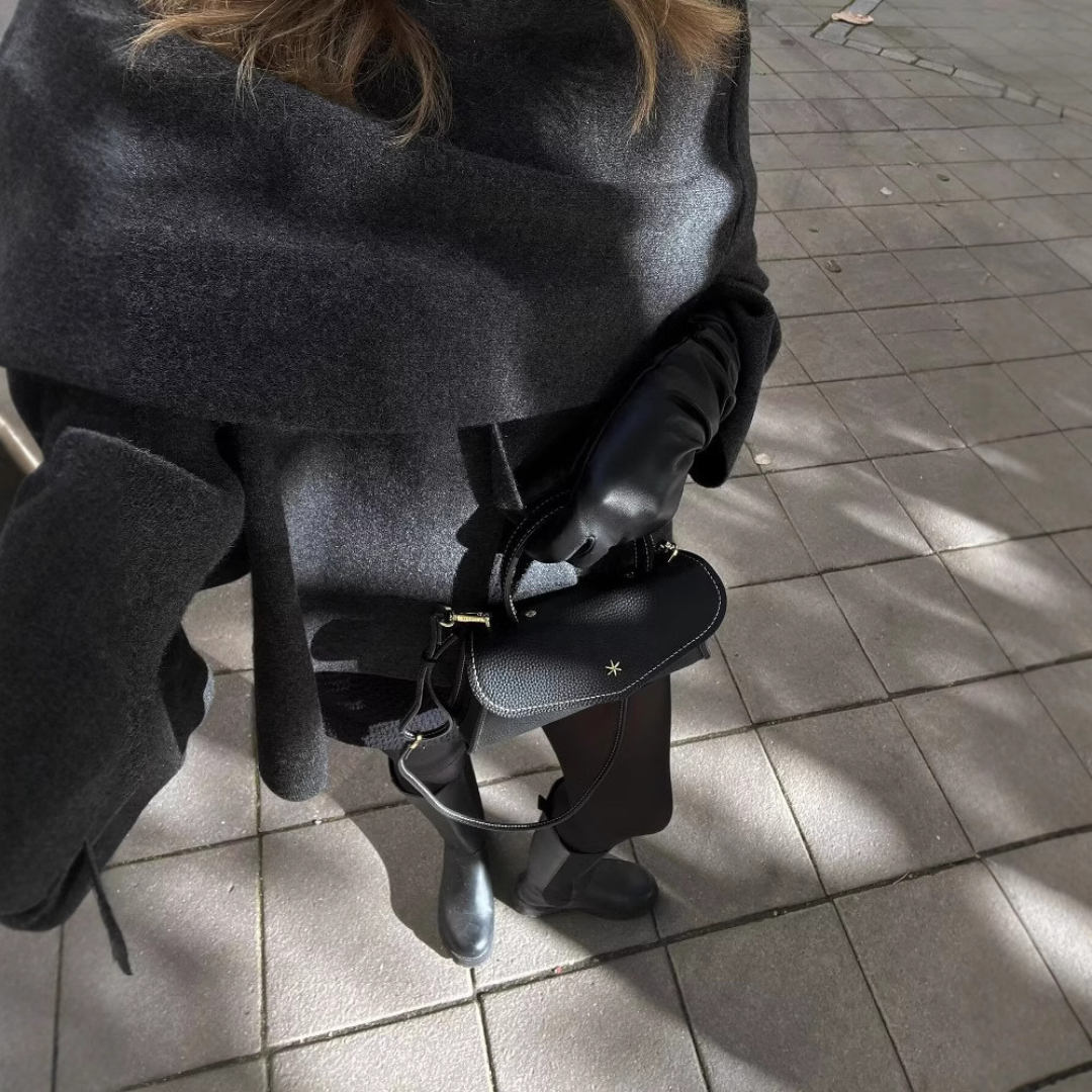 Poncho Élégant : Douceur Chaleureuse & Style Fluide