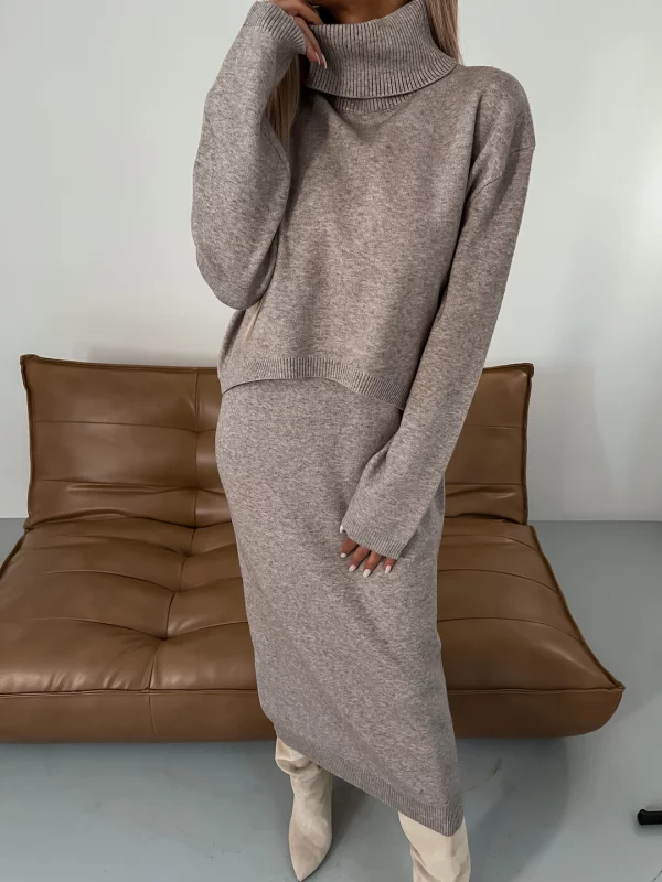 Ensemble Tricot Élégant : Col Roulé & Jupe Longue Confort
