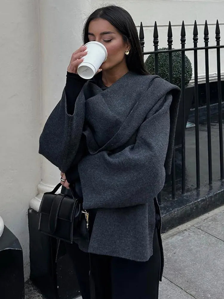 Manteau Drapé Oversize : Élégance Intemporelle et Confort Absolu