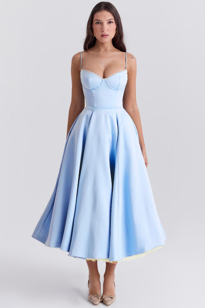 Robe Satinée Évasée | Glamour & Raffinement pour Briller en Soirée