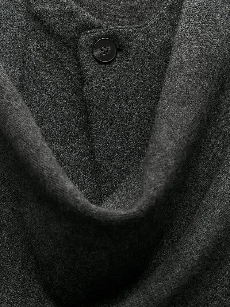 Manteau Drapé Oversize : Élégance Intemporelle et Confort Absolu