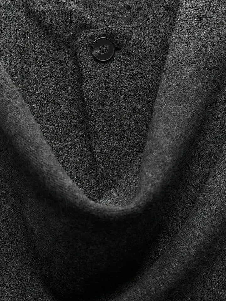 Manteau Drapé Oversize : Élégance Intemporelle et Confort Absolu
