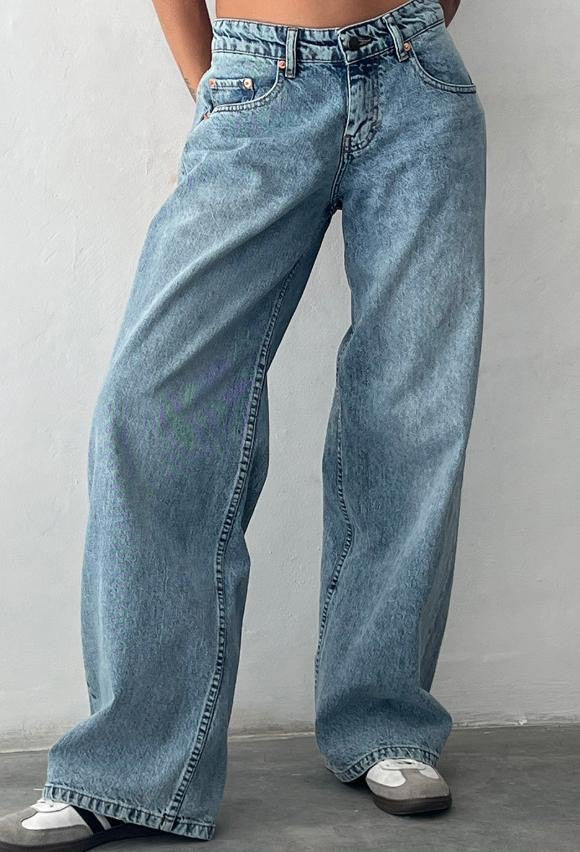 Jean Large Taille Haute : Confort Élégant et Style Rétro Chic