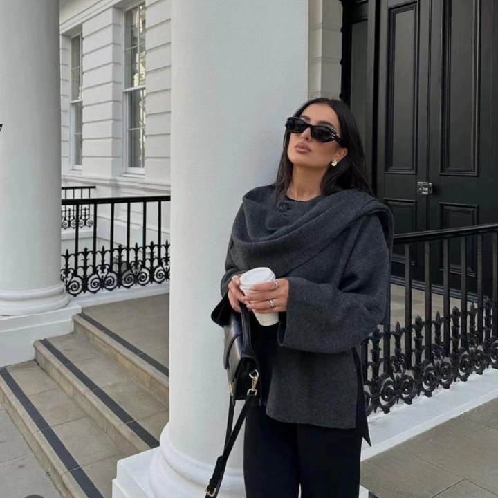 Poncho Élégant : Douceur Chaleureuse & Style Fluide