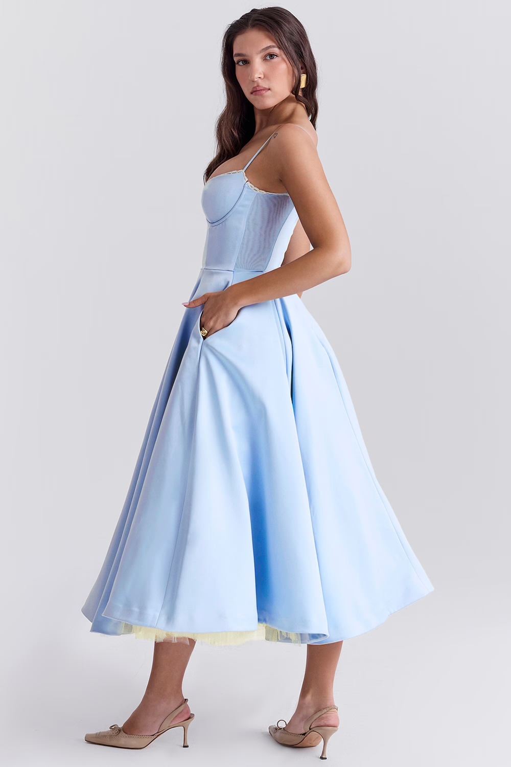 Robe Satinée Évasée | Glamour & Raffinement pour Briller en Soirée