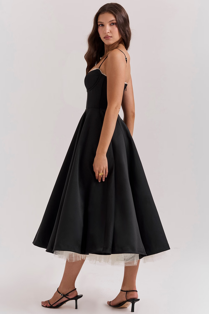 Robe Satinée Évasée | Glamour & Raffinement pour Briller en Soirée