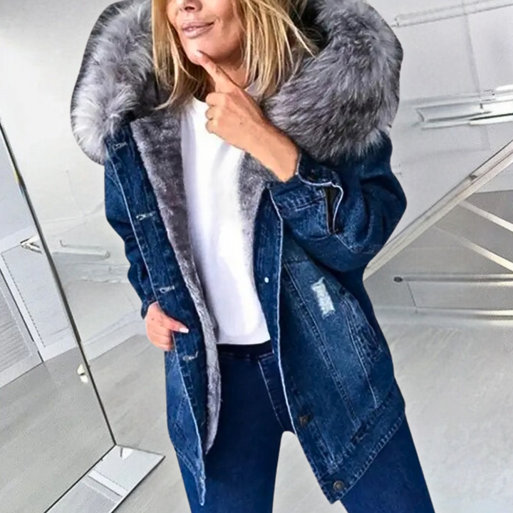 Monika – La Veste en Denim qui Redéfinit le Chic Moderne