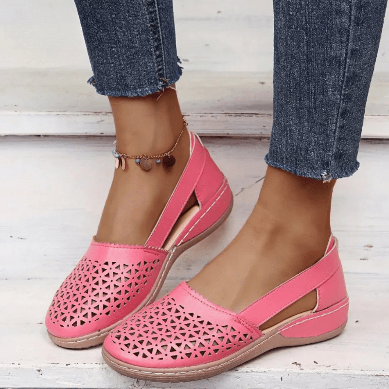 Camille | Chaussures Confortables Respirantes à Découpes pour Femme | Plates - Looksy