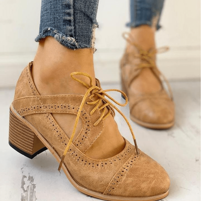 Claudette | Chaussures À Lacets Inspirées Du Style Vintage Pour Femme | Talons - Looksy