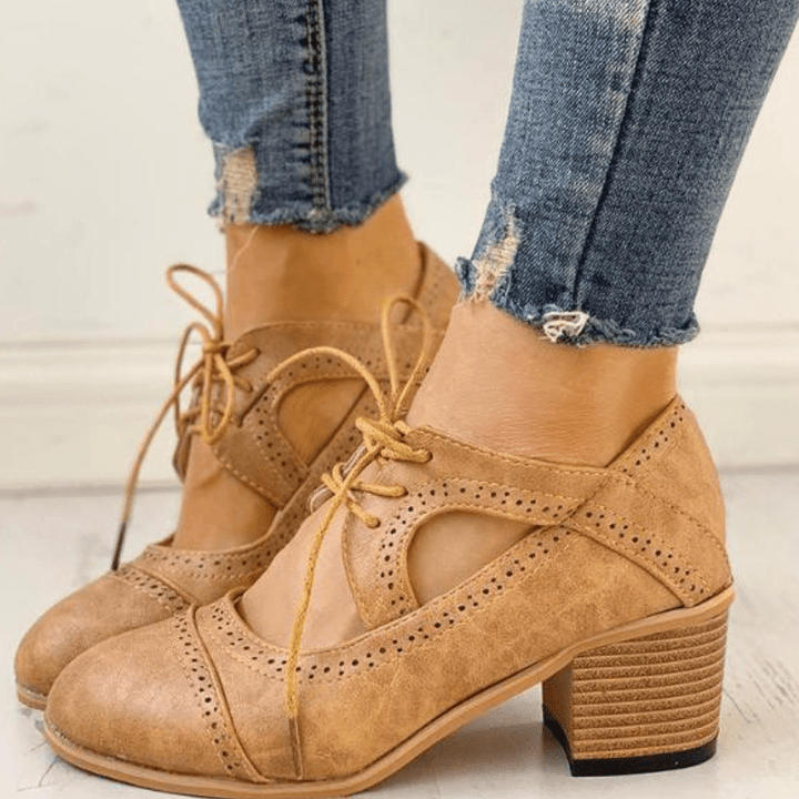 Claudette | Chaussures À Lacets Inspirées Du Style Vintage Pour Femme | Talons - Looksy