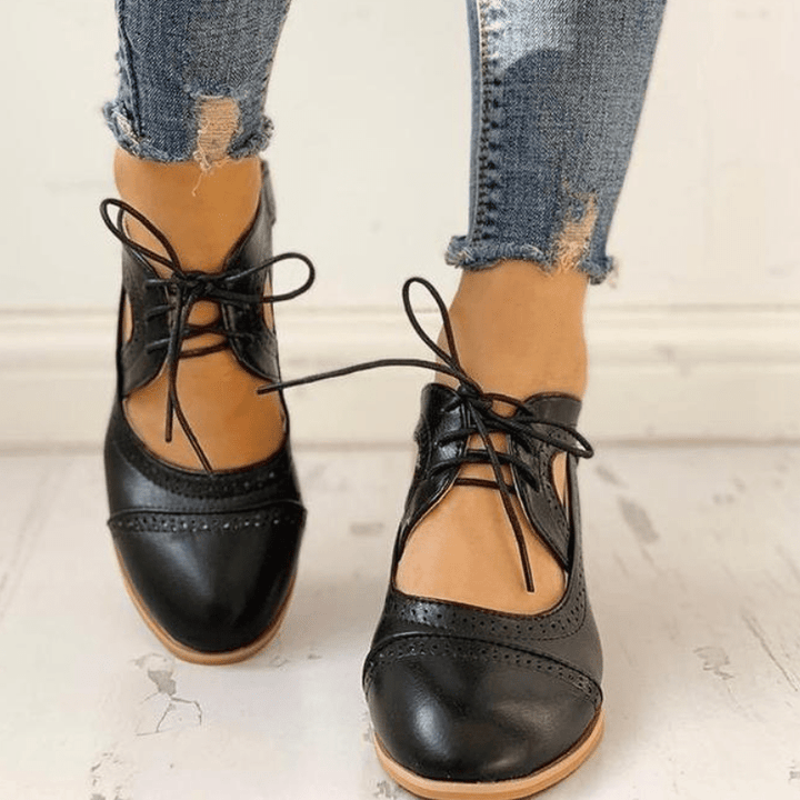 Claudette | Chaussures À Lacets Inspirées Du Style Vintage Pour Femme | Talons - Looksy
