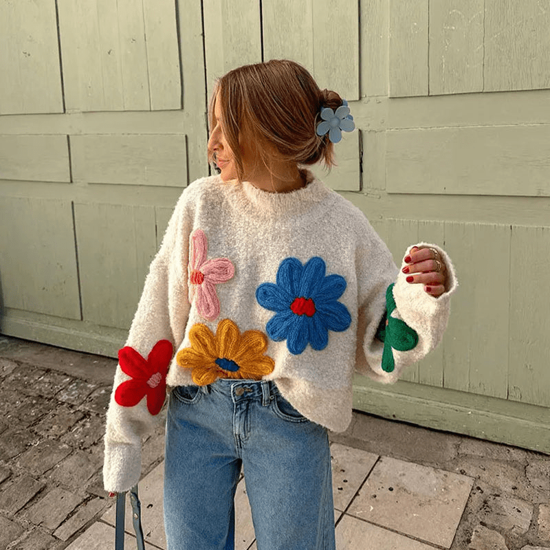 Diane | Pull Brodé De Fleurs Pour Femme | Style Décontracté - Looksy