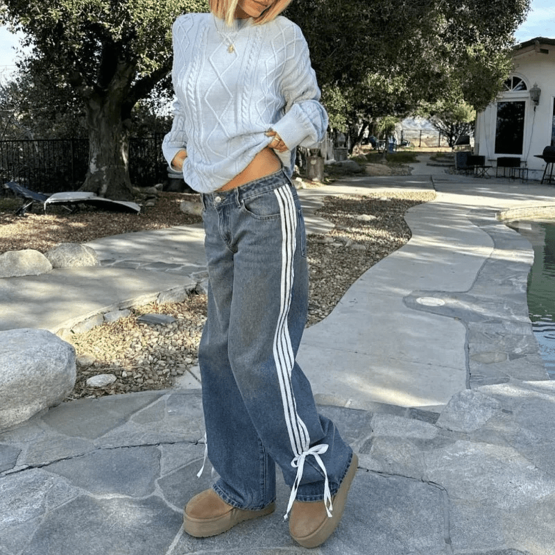 Gisèle | Jean Évasé Femme | Détail Lacé - Looksy