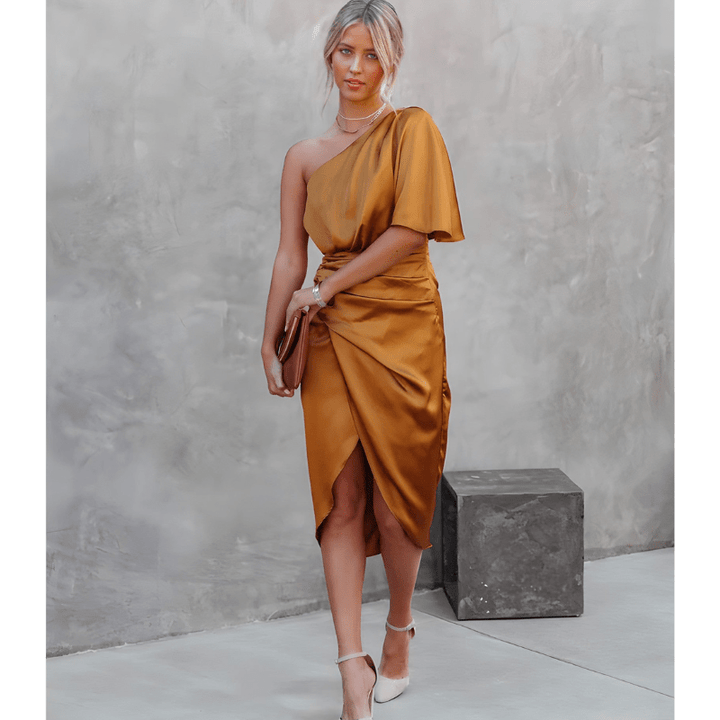 Gratia | Robe Élégante Asymétrique Plissée Pour Femme | Mi - Longue - Looksy