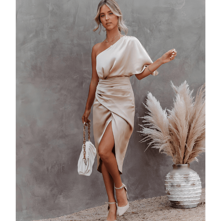 Gratia | Robe Élégante Asymétrique Plissée Pour Femme | Mi - Longue - Looksy