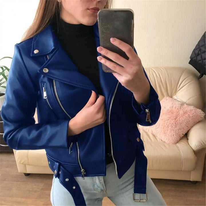 Blouson Biker en Similicuir Rouge | L’Indispensable pour un Look Audacieux