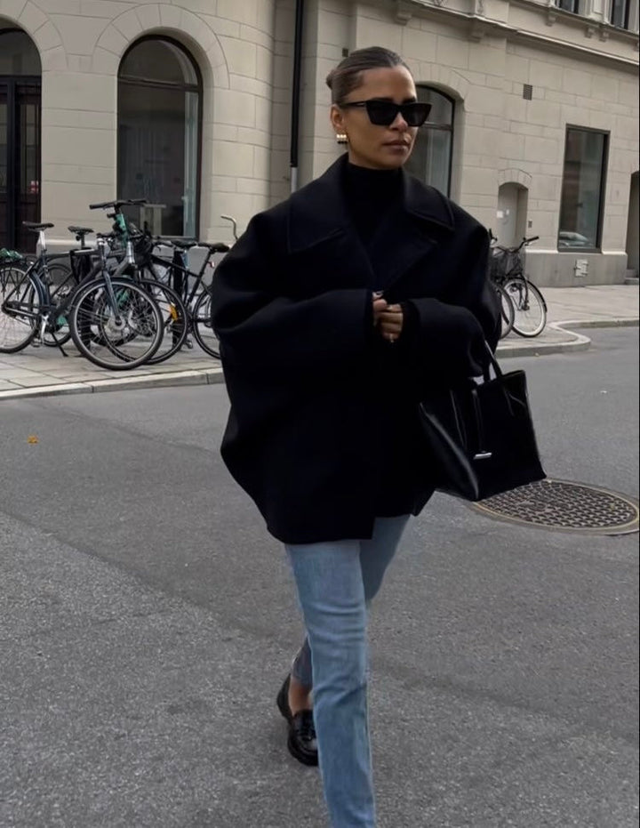Manteau Court : Élégance Simple & Tendance Hivernale