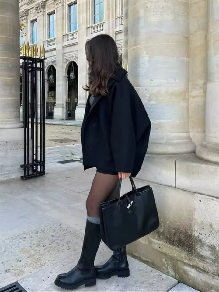 Manteau Court : Élégance Simple & Tendance Hivernale