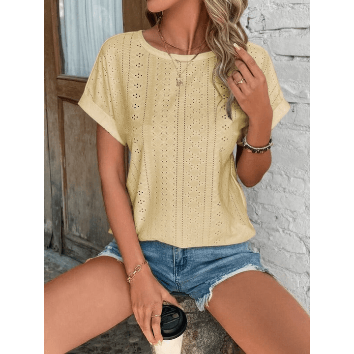 Isaure | Blouse Brodée à Œillets Pour Femme | Manches Courtes - Looksy