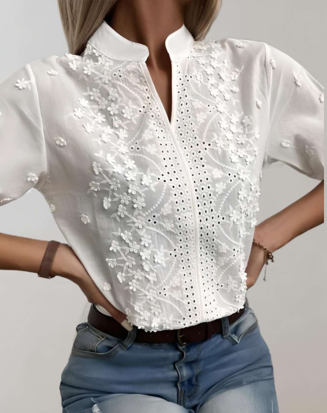 Erica top blanc col mandarin à motif floral – élégant et léger
