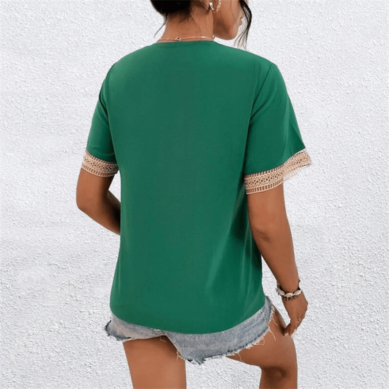 Olympe | Blouse Femme Col V à Détail Dentelle | Manches Courtes - Looksy