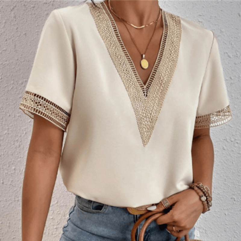 Olympe | Blouse Femme Col V à Détail Dentelle | Manches Courtes - Looksy