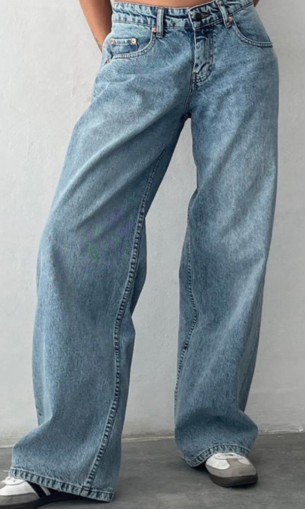 Jean Large Taille Haute : Confort Élégant et Style Rétro Chic