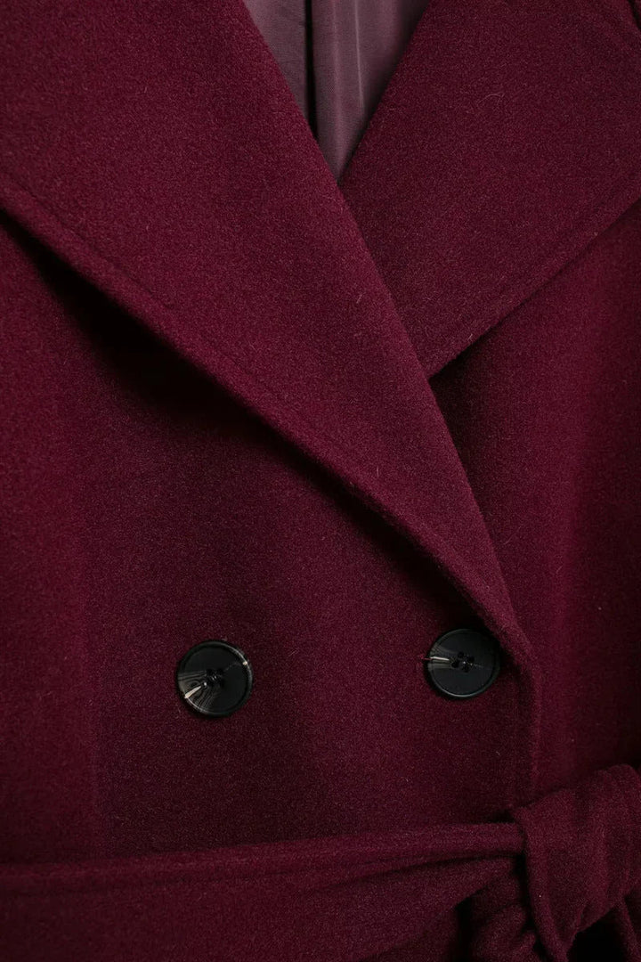 Manteau Long Ceinturé : Élégance Chaleureuse & Silhouette