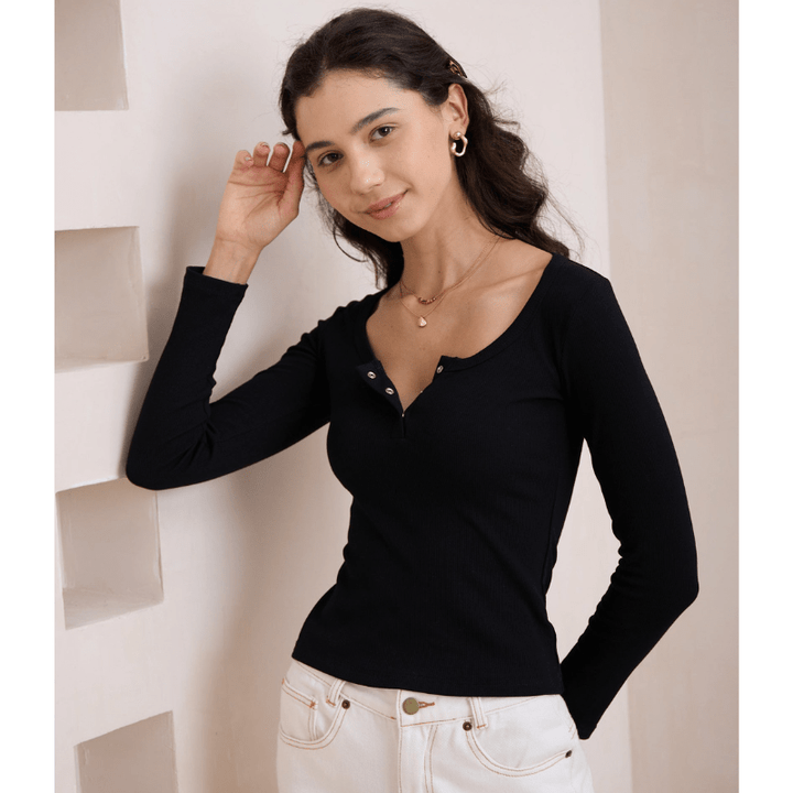Petronia | Chemise Henley Côtelée Décontractée pour Femme | Manches Longues - Looksy