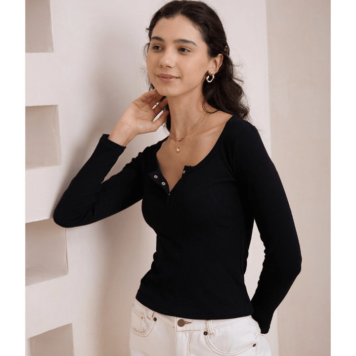 Petronia | Chemise Henley Côtelée Décontractée pour Femme | Manches Longues - Looksy