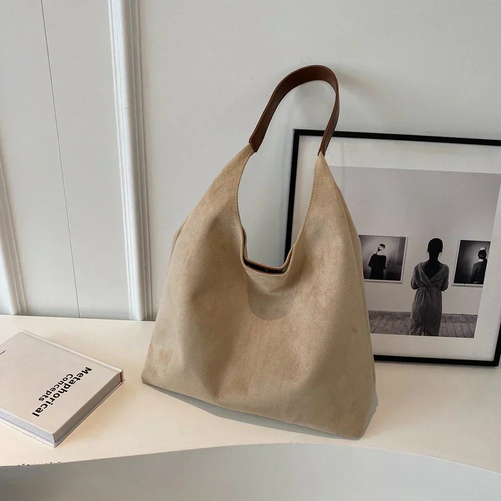 Sac Cabas Daim : Élégance Simple & Spacieux