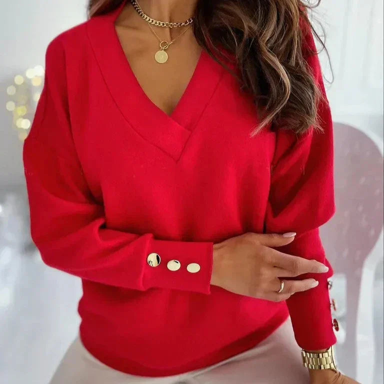 Pull Col V Doux : Détails Boutons Dorés Élégance