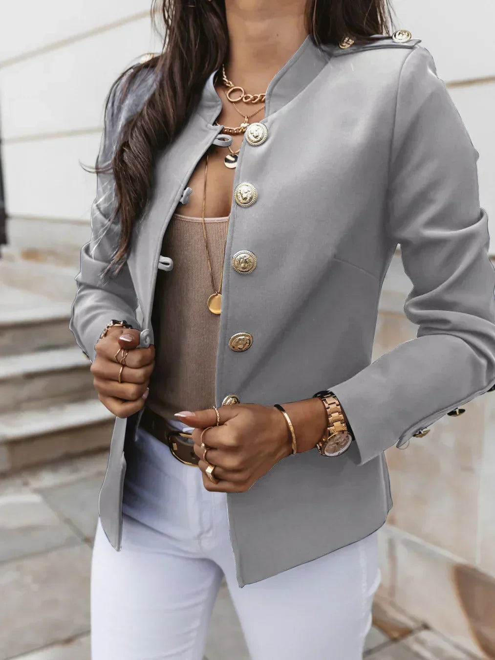 Blazer Militaire Chic – L’Alliance Parfaite du Raffinement et du Style