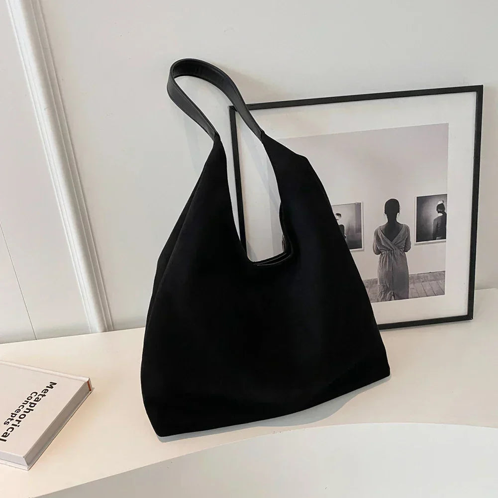 Sac Cabas Daim : Élégance Simple & Spacieux