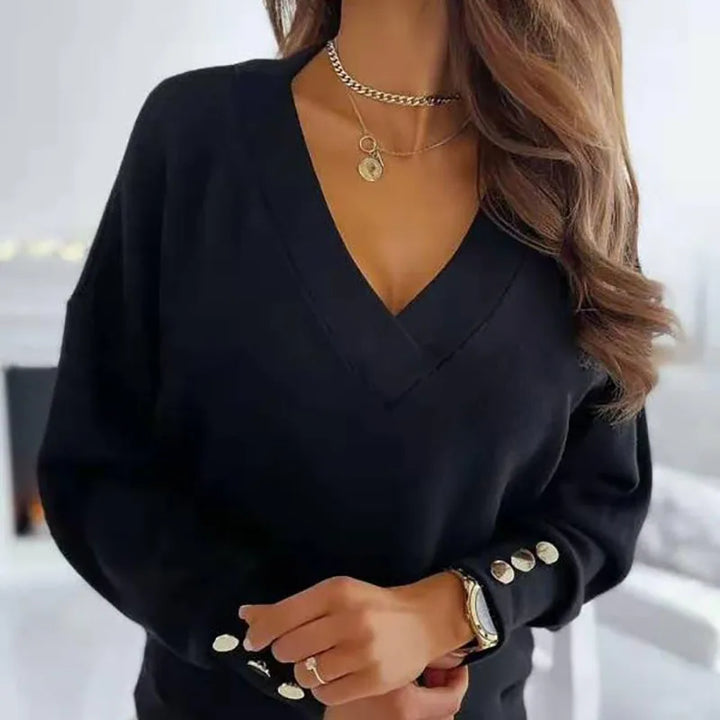 Pull Col V Doux : Détails Boutons Dorés Élégance