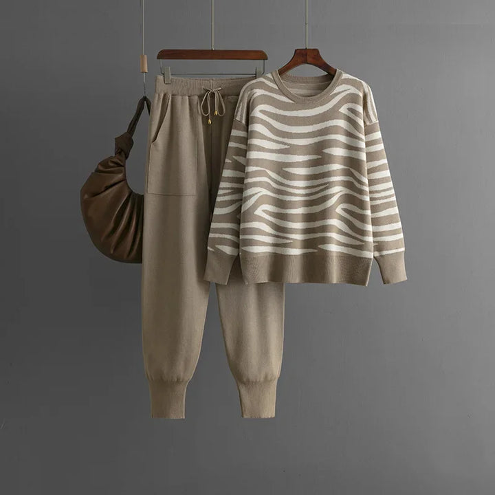 Ensemble Loungewear Femme Beige - Pull Motif Pantalon Confort