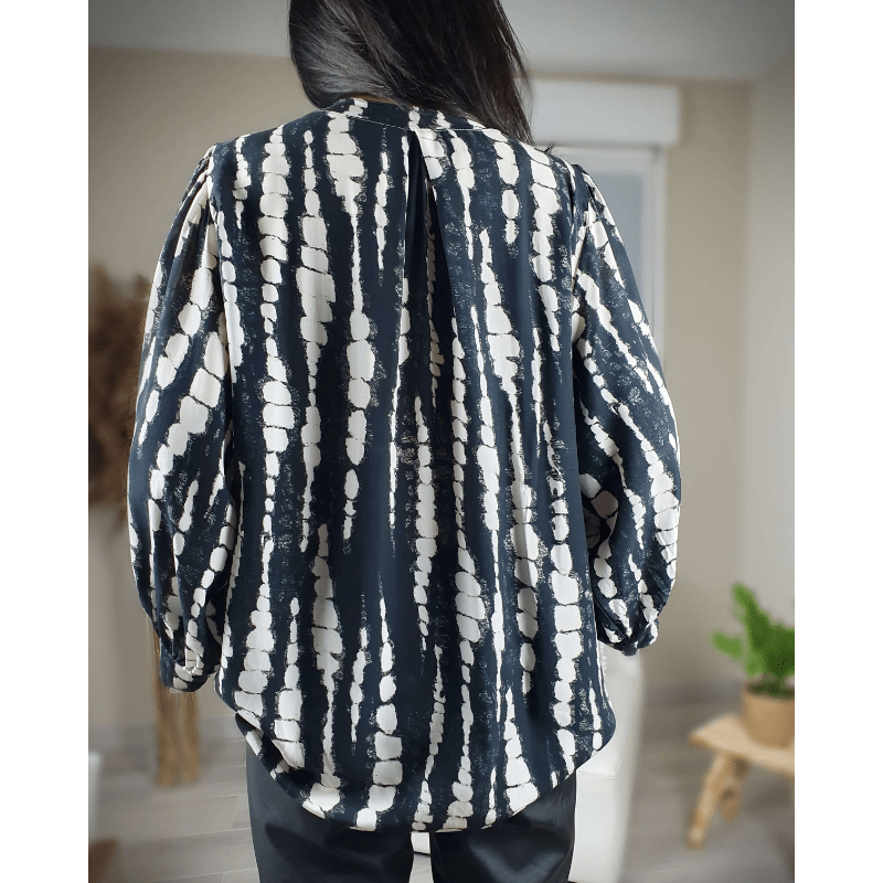 Saskia | Blouse Imprimée à Manches Bouffantes Femme | Boutonnée - Looksy