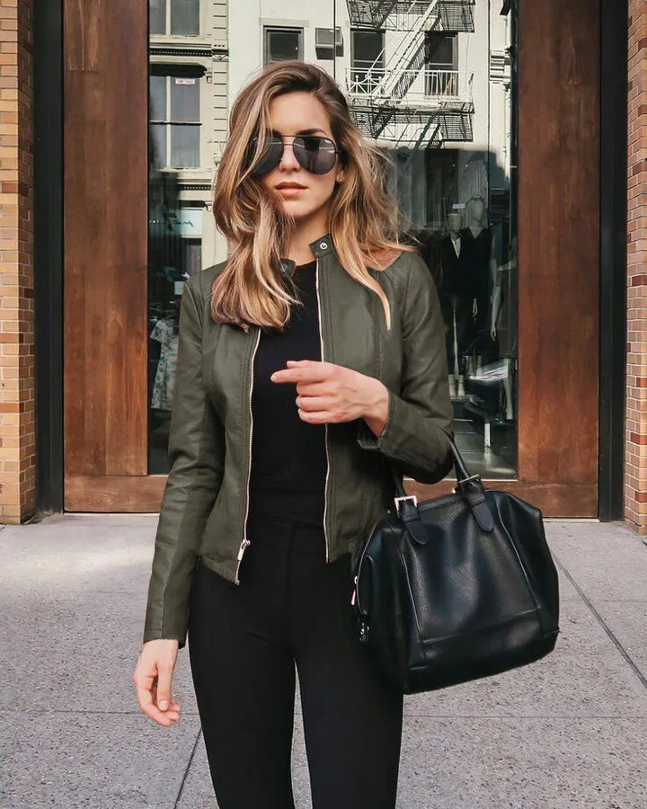 Blouson Cuir Ajusté – Élégance Audacieuse pour un Look Rock Chic