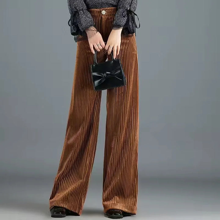 Pantalon Évasé en Velours – L’Élégance du Rétro, le Confort du Moderne