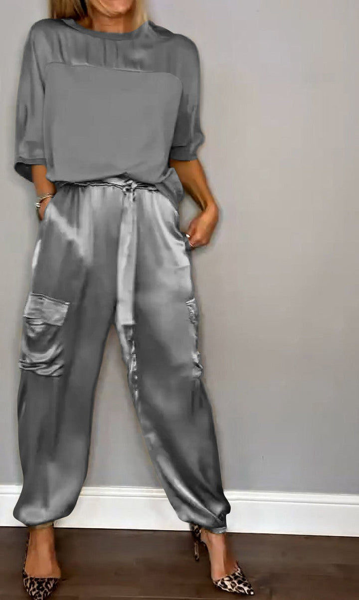Ensemble élégant en satin de luxe pour femme
