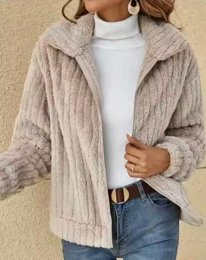Veste Fausse Fourrure : Chaleur Douce et Élégance Hivernale