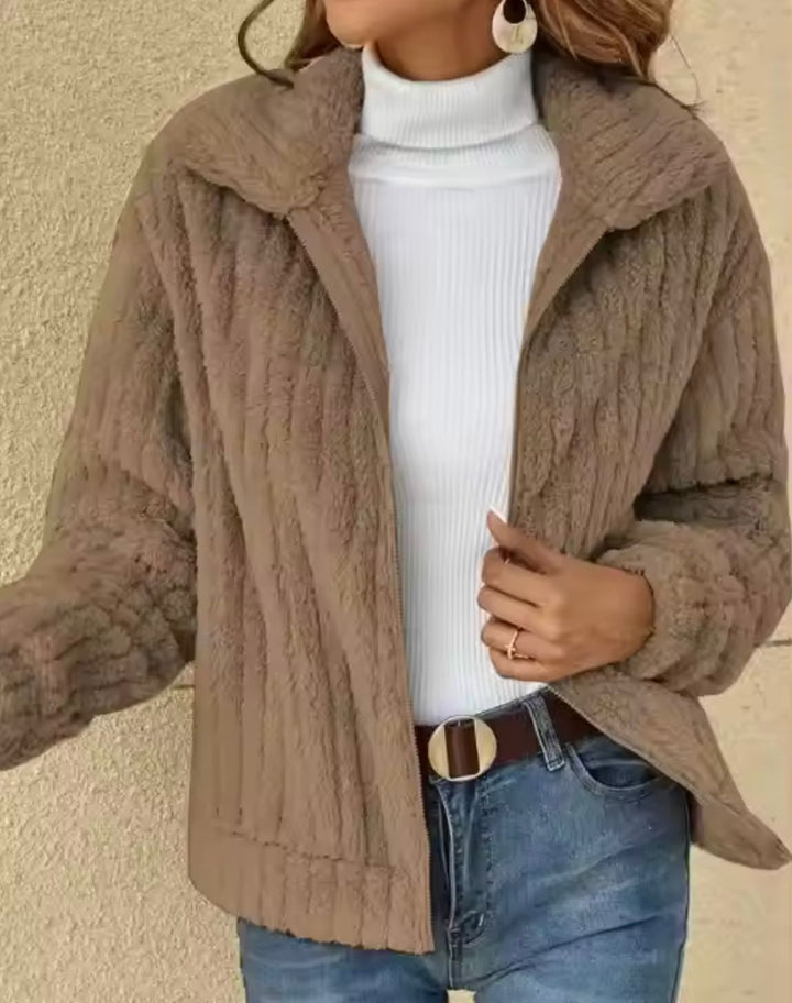 Veste Fausse Fourrure : Chaleur Douce et Élégance Hivernale