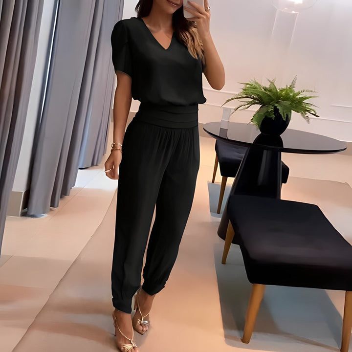 Ensemble Graphique Chic : Pantalon Fluide & Haut Col V