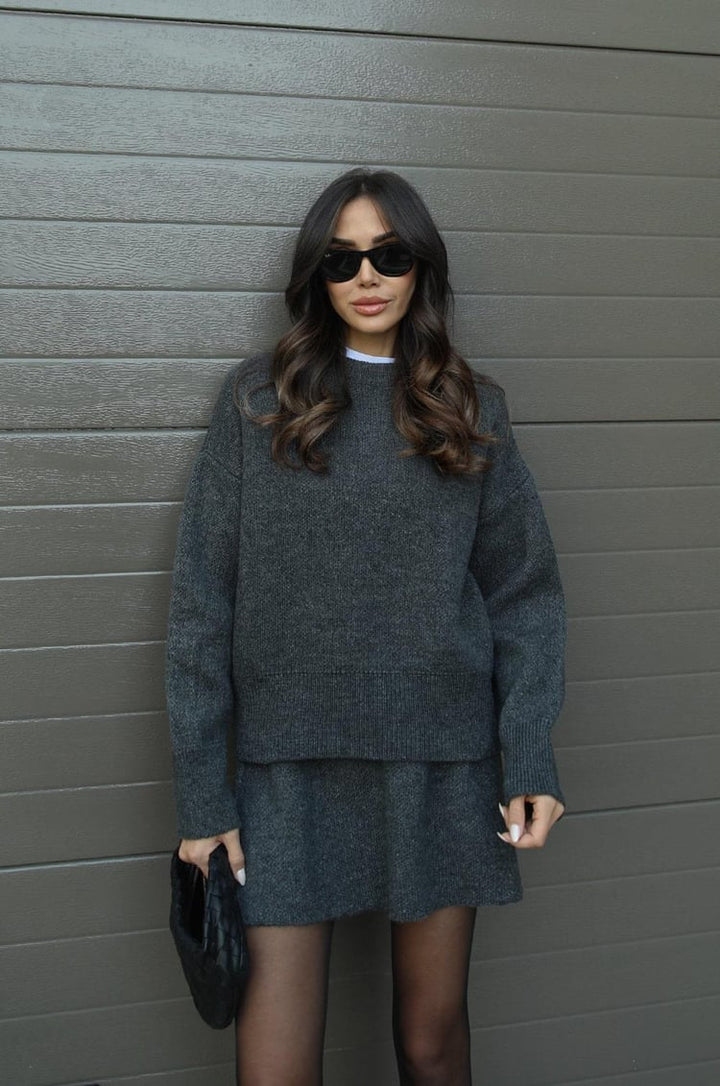 Ensemble Pull Oversize & Jupe : Élégance Confort Automnal