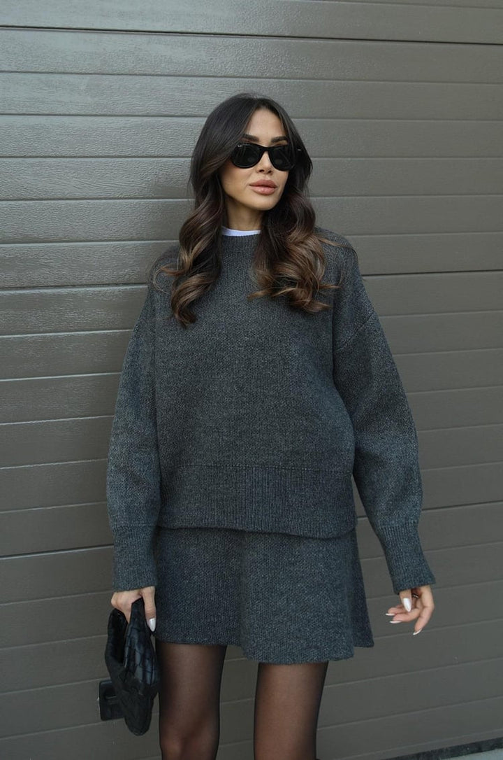 Ensemble Pull Oversize & Jupe : Élégance Confort Automnal