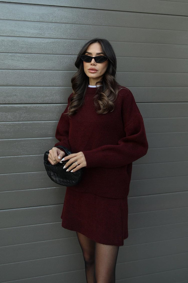 Ensemble Pull Oversize & Jupe : Élégance Confort Automnal